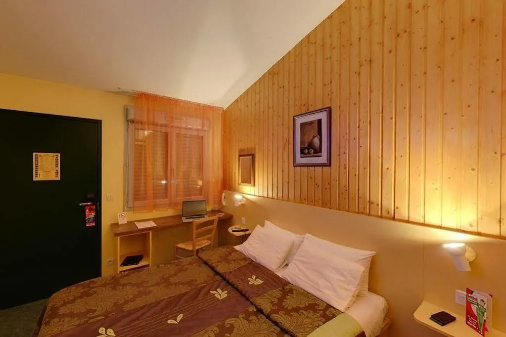 Fasthotel Thônes Szálloda
