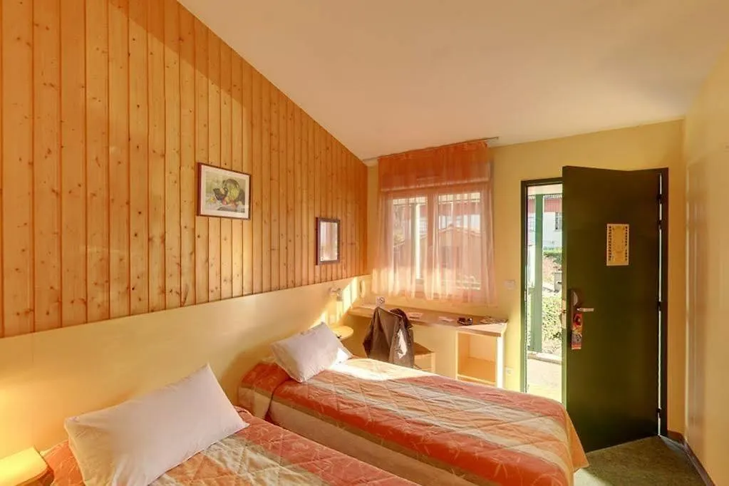 Fasthotel Thônes 2*,  Franciaország
