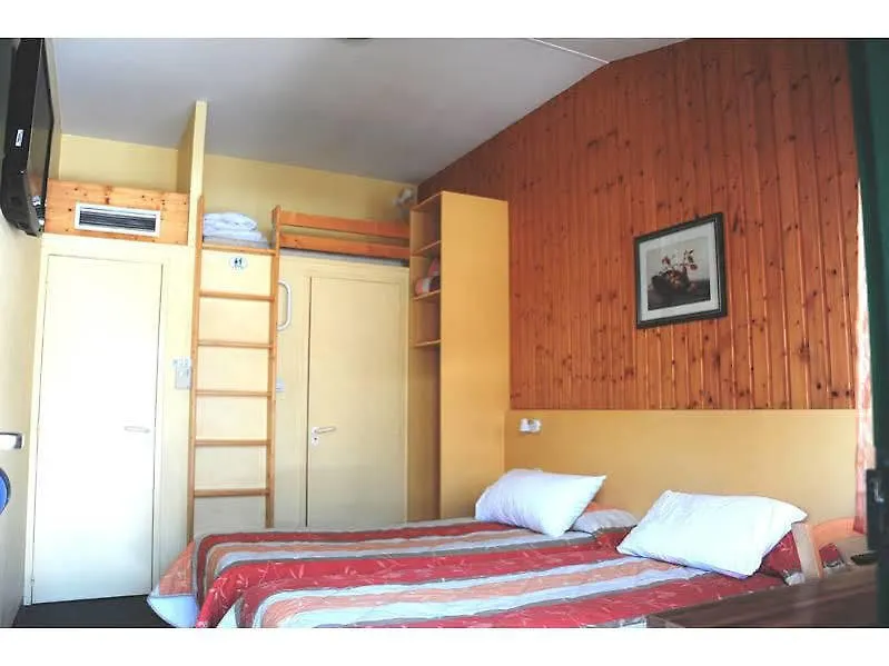 Fasthotel Thônes Szálloda