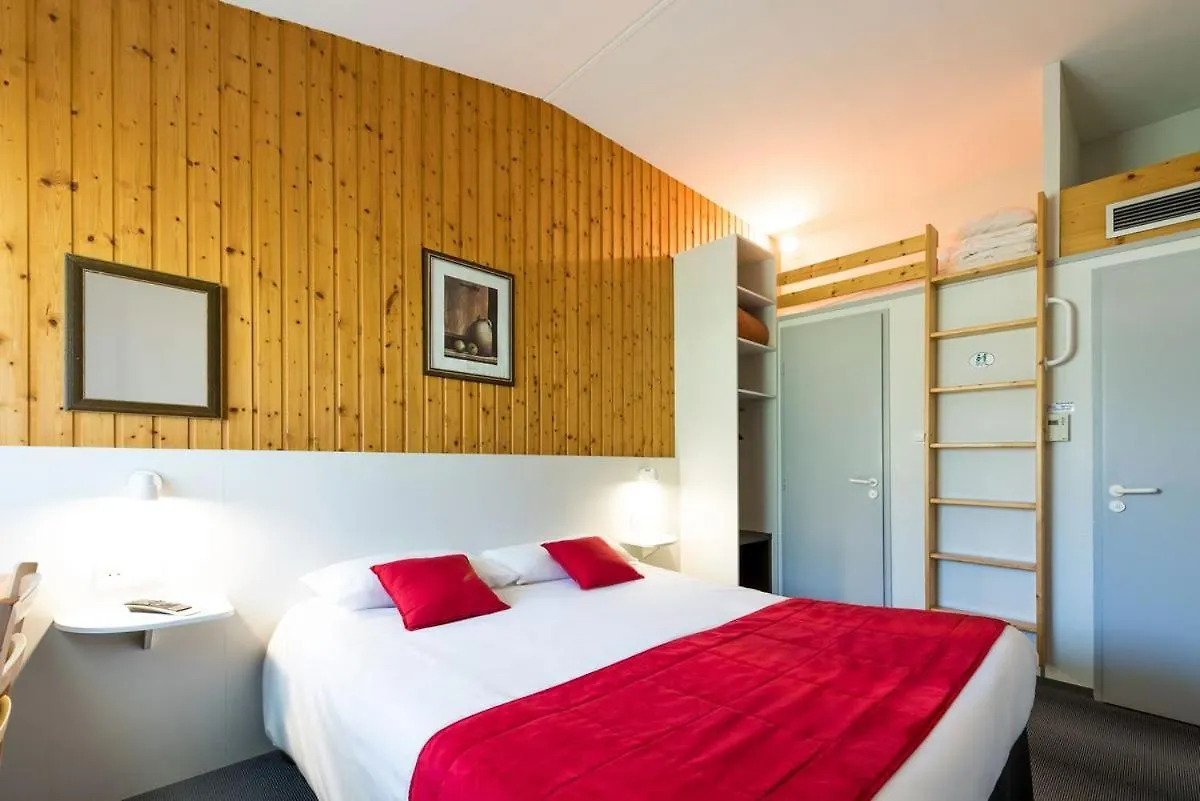 Fasthotel Thones Hotel